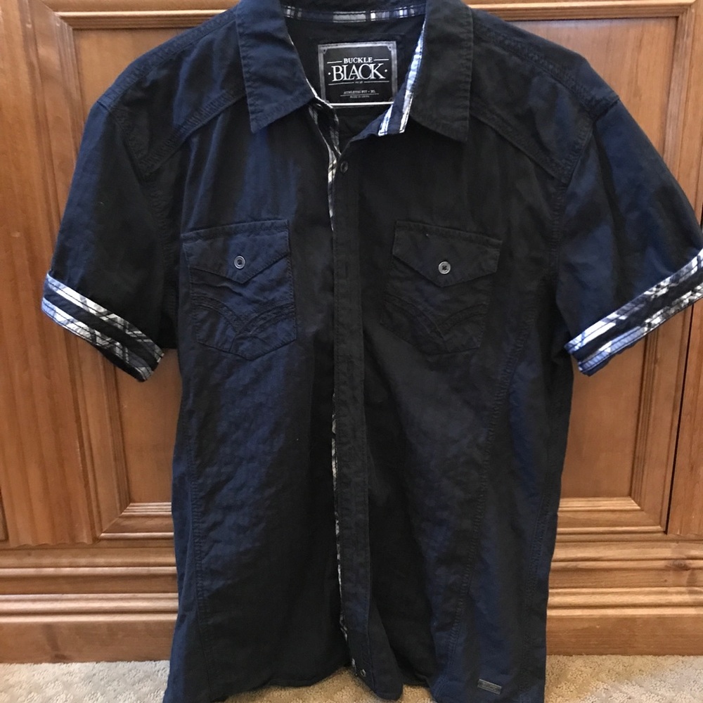 Buckle black